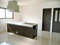 アイランドキッチンの家