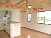 梁が空間を演出する家