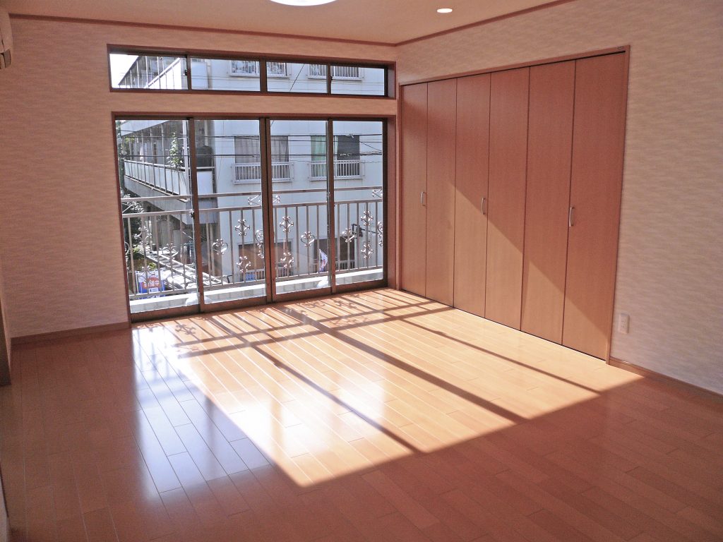 鉄骨造3階建ての大改造リフォーム