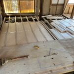 鴻巣市　スケルトン改修　根太組み