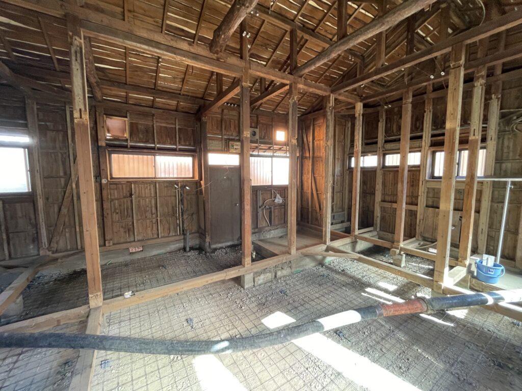 平屋の家　スケルトンリノベーション